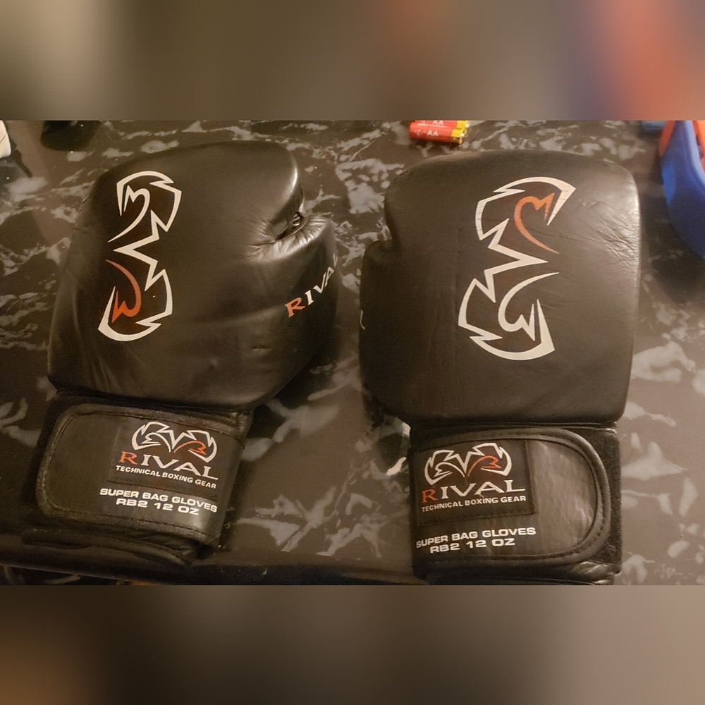 Rival Boxing RB2 Super Bag Gloves 12 oz